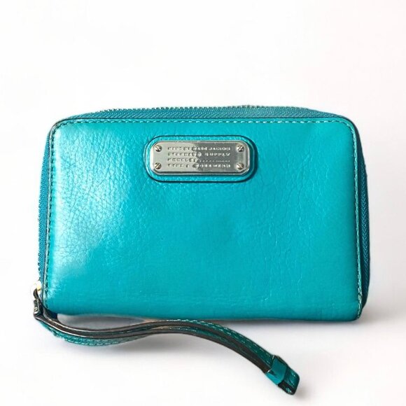 Marc by Marc Jacobs Leather Bi Fold zip around wallet Tiffany Colored - Picture 1 of 4